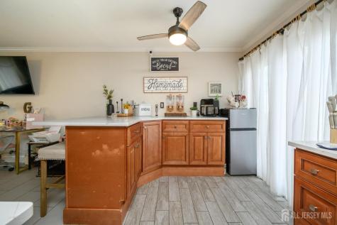 86 Leber Avenue Carteret NJ 07008