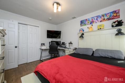 86 Leber Avenue Carteret NJ 07008