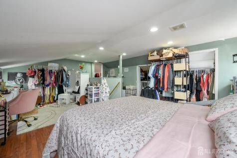 86 Leber Avenue Carteret NJ 07008