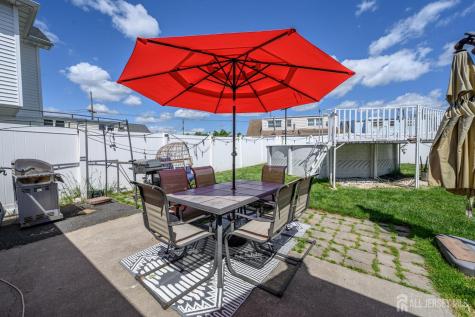 86 Leber Avenue Carteret NJ 07008