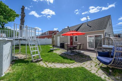 86 Leber Avenue Carteret NJ 07008