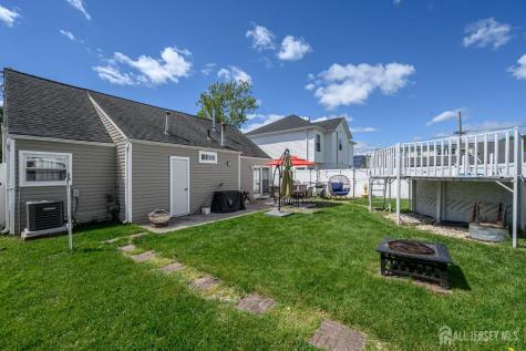 86 Leber Avenue Carteret NJ 07008