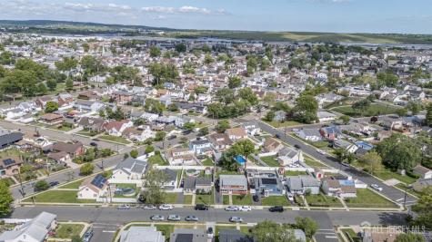 86 Leber Avenue Carteret NJ 07008