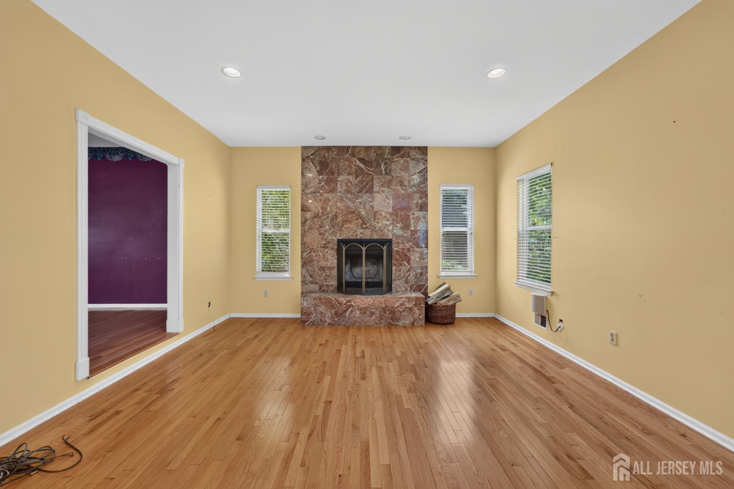 10 Whispering Pines Way Piscataway NJ 08854