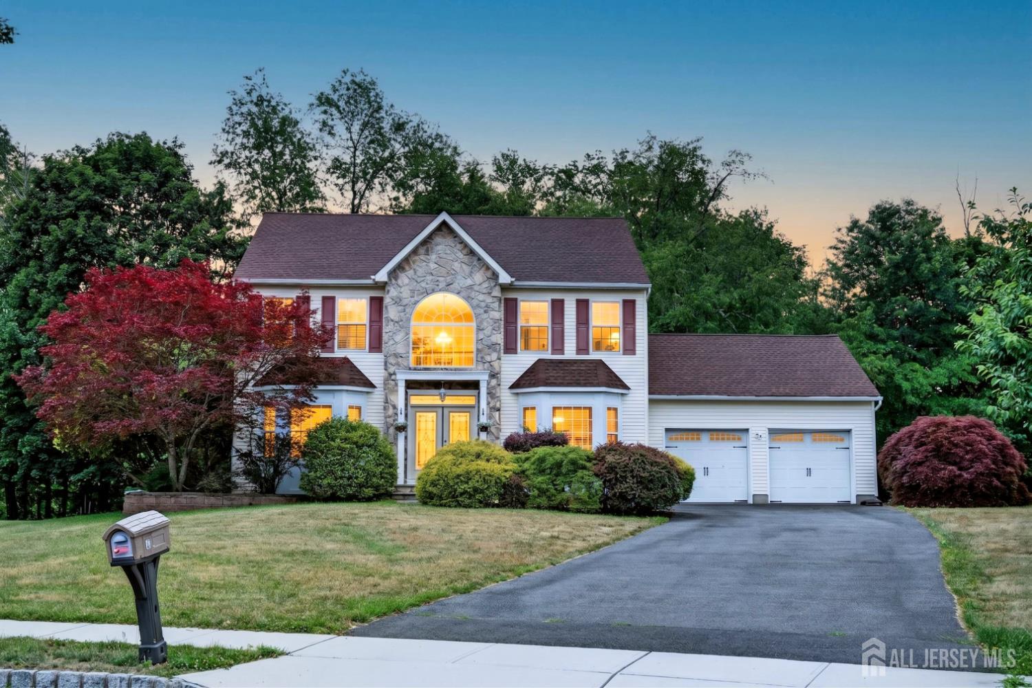 10 Whispering Pines Way Piscataway NJ 08854