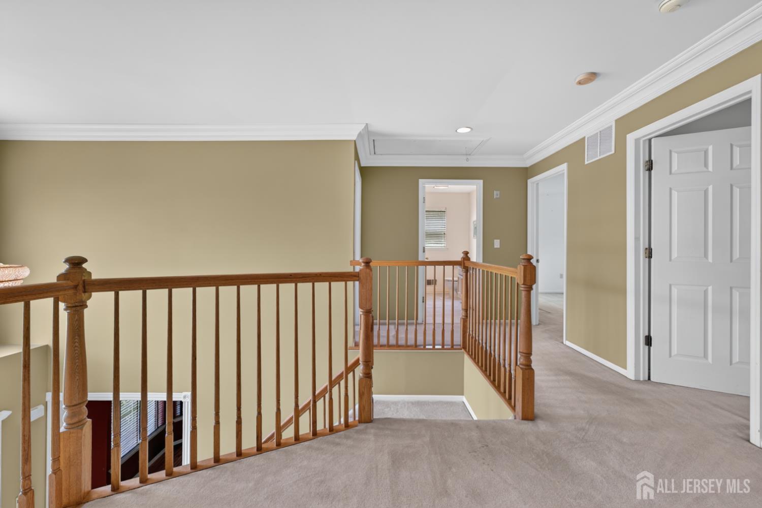 10 Whispering Pines Way Piscataway NJ 08854