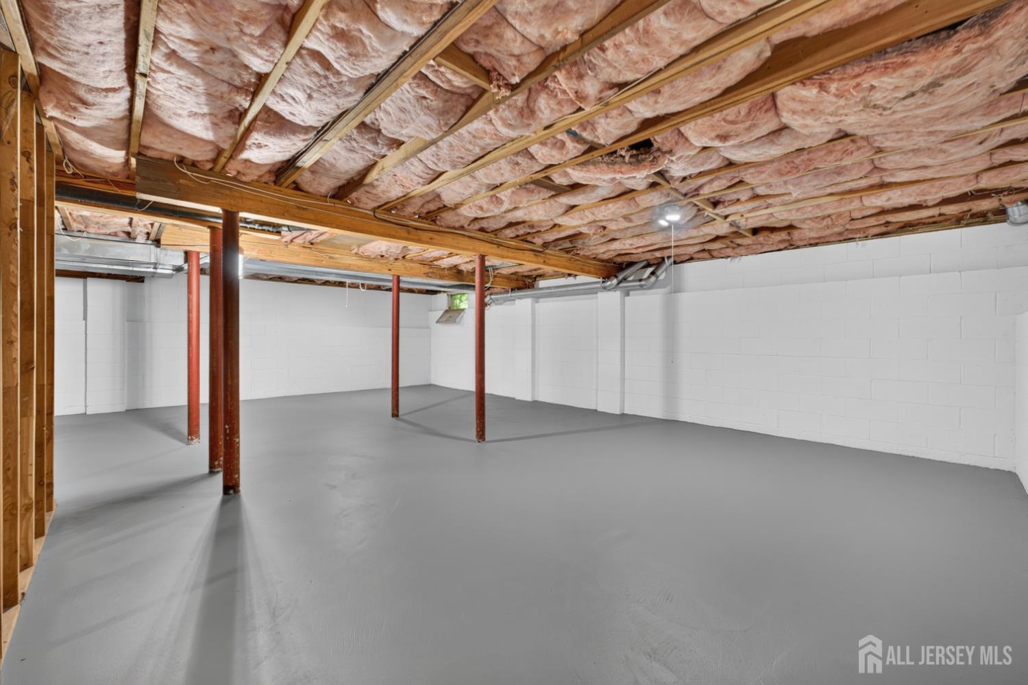 10 Whispering Pines Way Piscataway NJ 08854