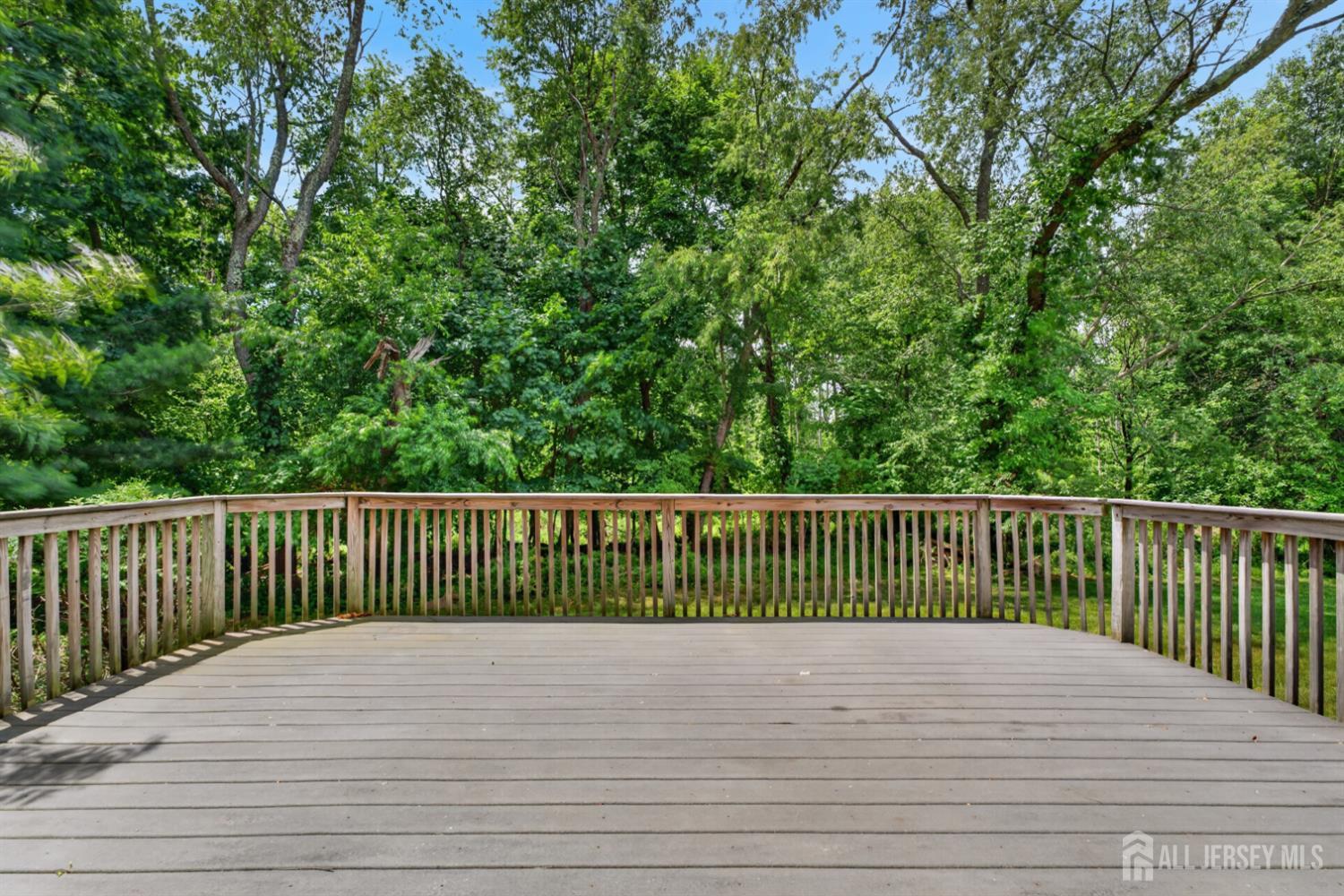 10 Whispering Pines Way Piscataway NJ 08854