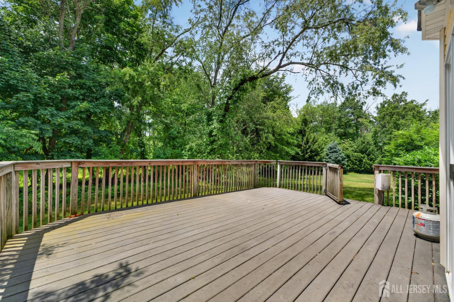 10 Whispering Pines Way Piscataway NJ 08854