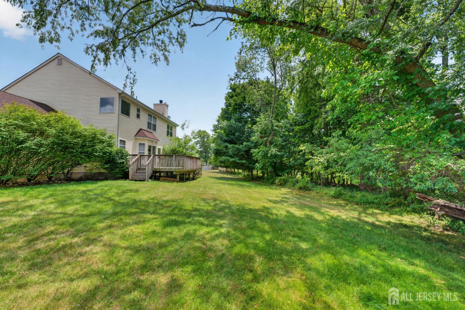 10 Whispering Pines Way Piscataway NJ 08854