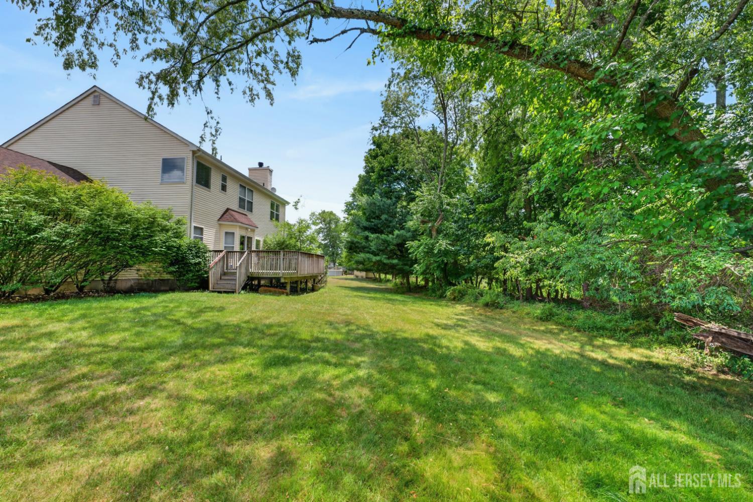 10 Whispering Pines Way Piscataway NJ 08854