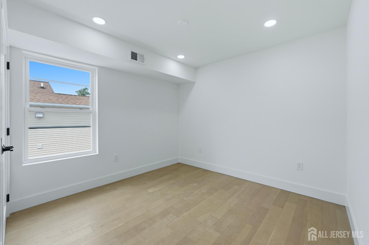 617 Fairview Avenue Piscataway NJ 08854