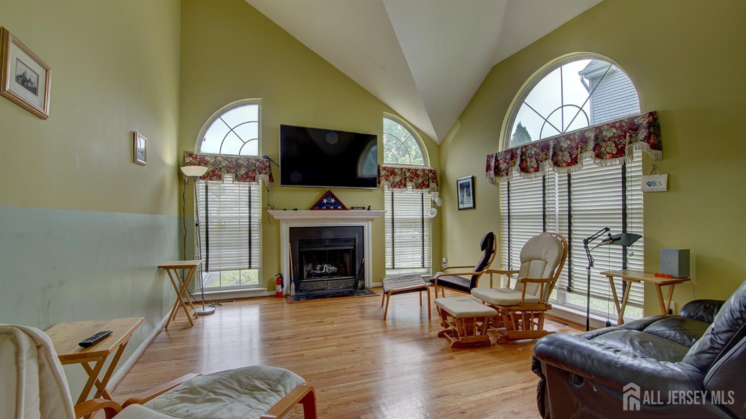 24 Foxchase Drive Burlington Twp NJ 08016