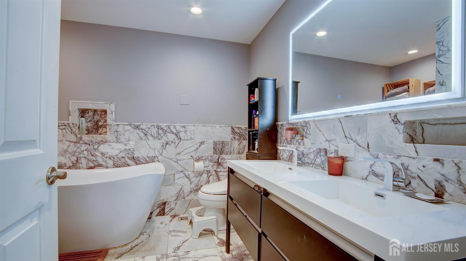 24 Foxchase Drive Burlington Twp NJ 08016