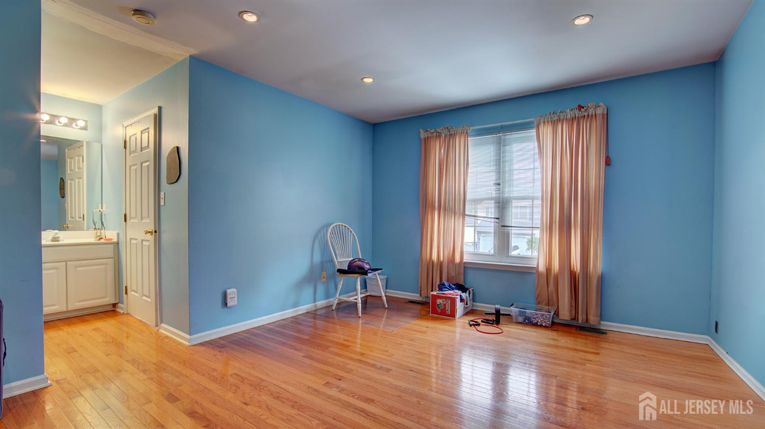 24 Foxchase Drive Burlington Twp NJ 08016