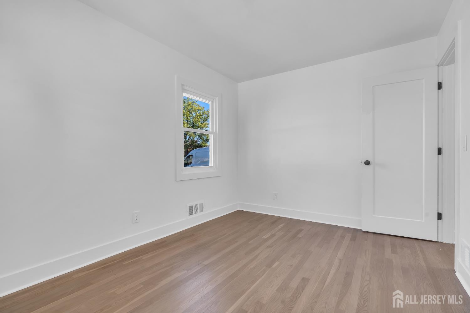 30 Pine Tree Drive Colonia NJ 07067