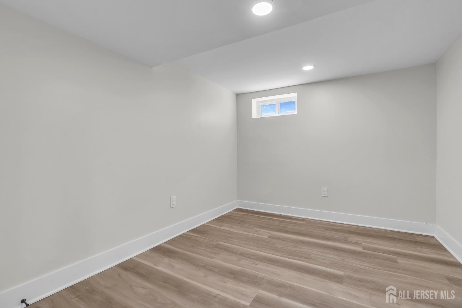 30 Pine Tree Drive Colonia NJ 07067