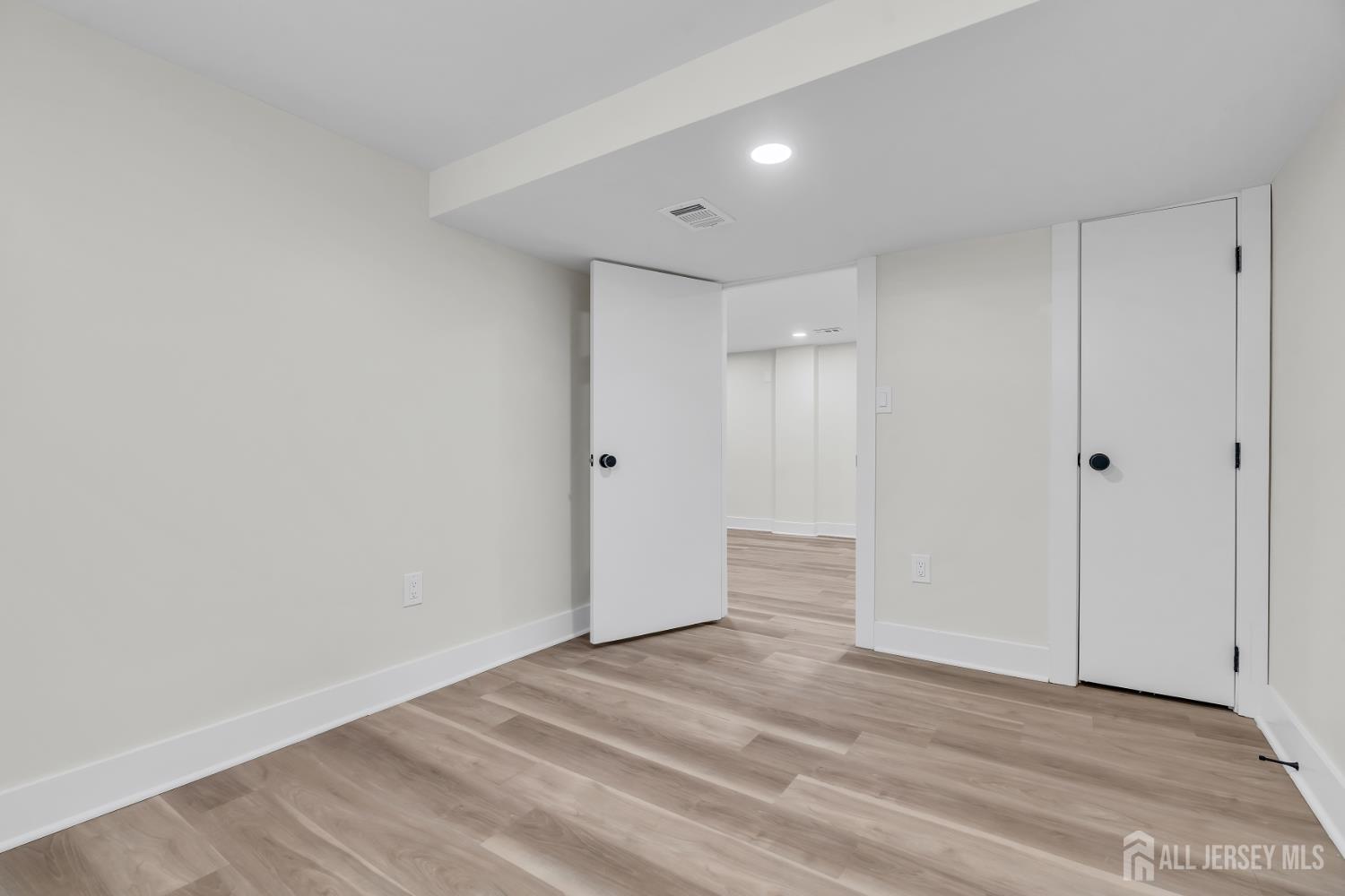 30 Pine Tree Drive Colonia NJ 07067