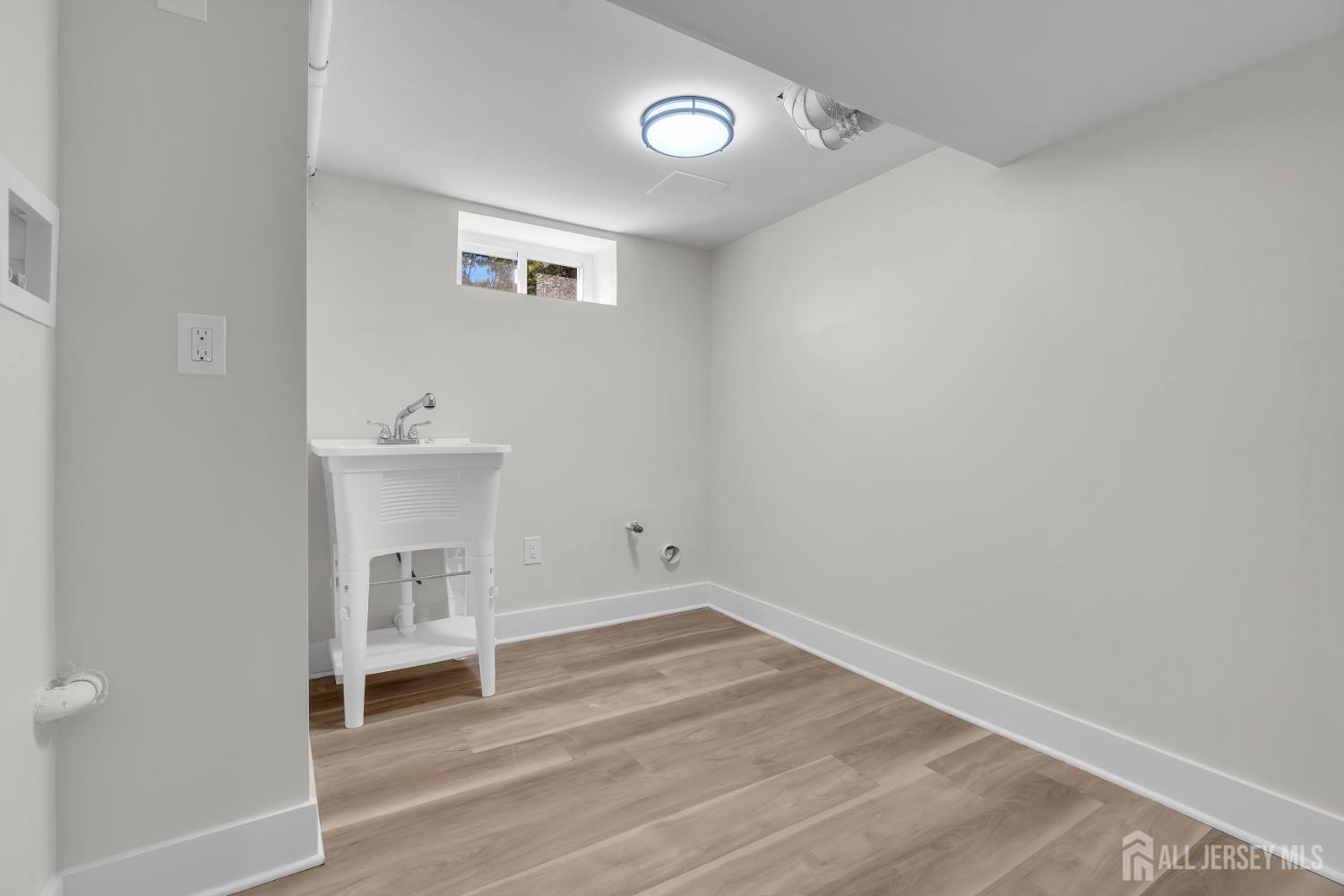 30 Pine Tree Drive Colonia NJ 07067