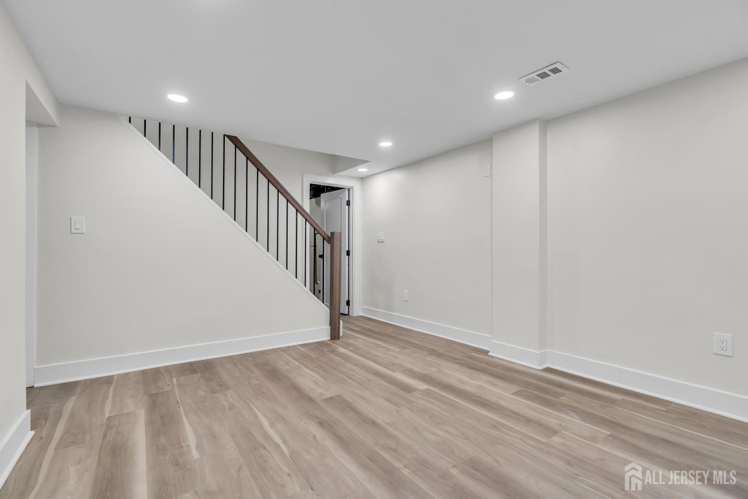 30 Pine Tree Drive Colonia NJ 07067