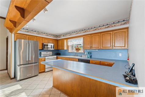 410 Jersey City Court Lacey NJ 08734