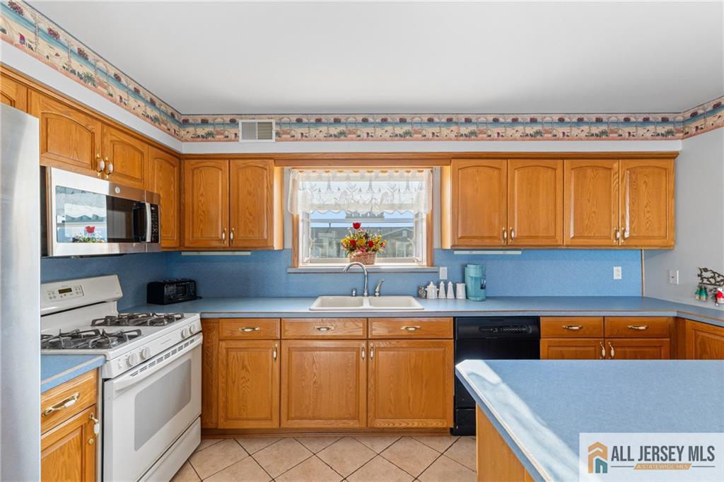 410 Jersey City Court Lacey NJ 08734
