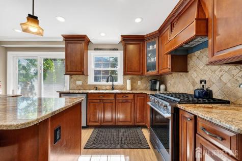 21 Harvest Drive Hillsborough NJ 08844
