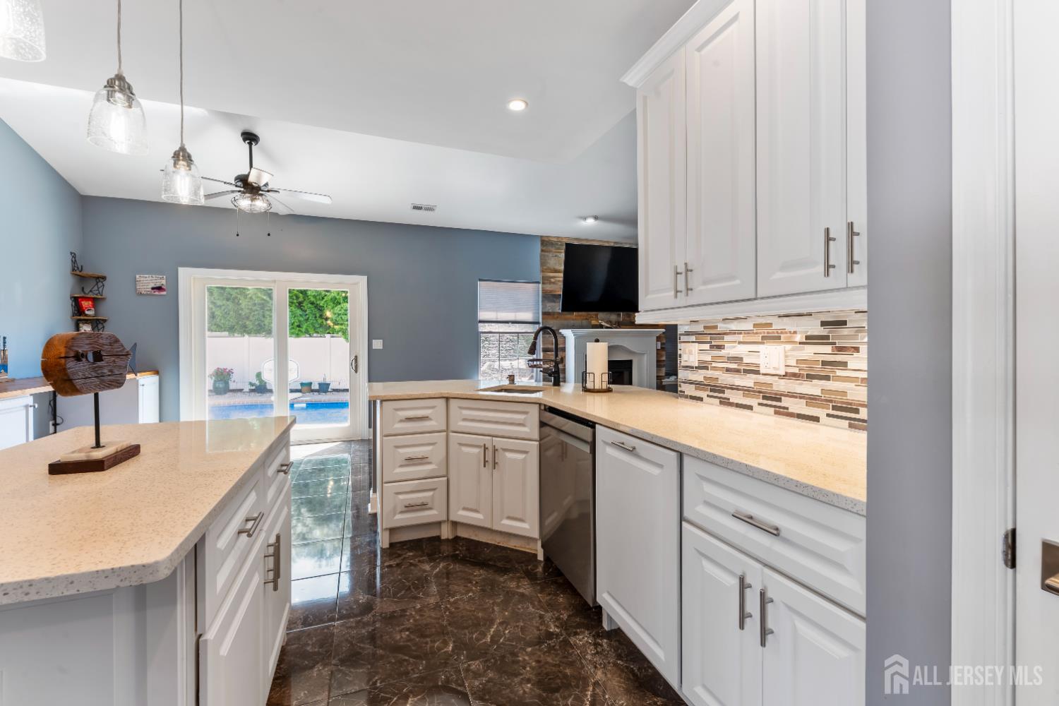 27 Pacific Avenue Bayville NJ 08721