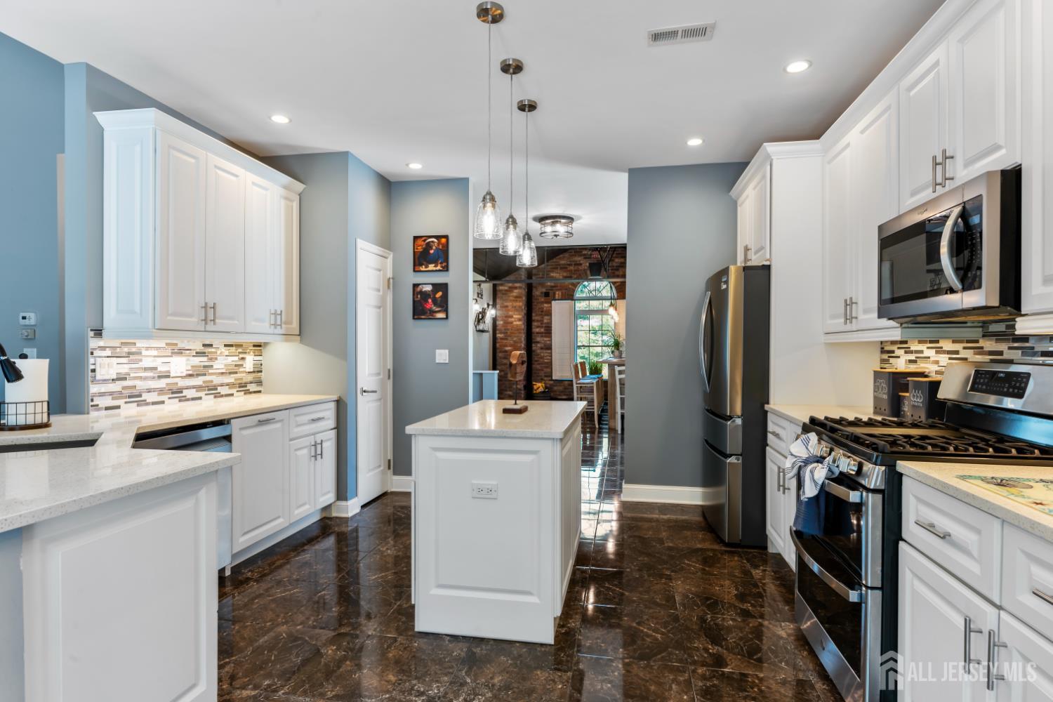 27 Pacific Avenue Bayville NJ 08721