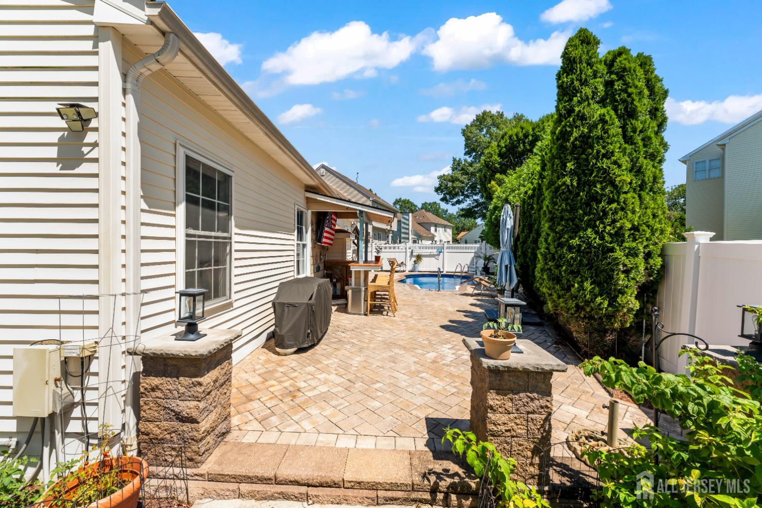27 Pacific Avenue Bayville NJ 08721