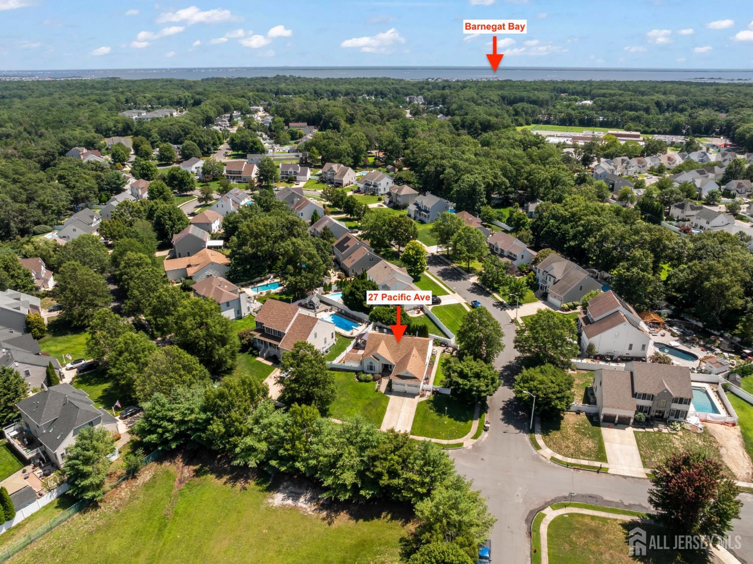 27 Pacific Avenue Bayville NJ 08721