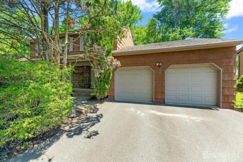 11 Aspen Circle Edison NJ 08820