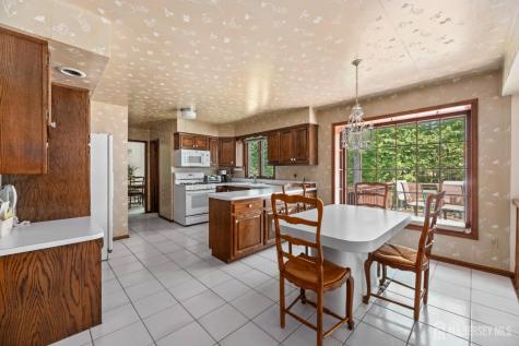 11 Aspen Circle Edison NJ 08820