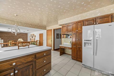 11 Aspen Circle Edison NJ 08820