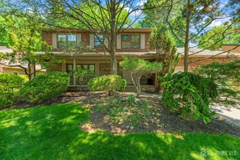 11 Aspen Circle Edison NJ 08820