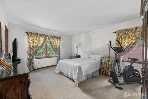 11 Aspen Circle Edison NJ 08820