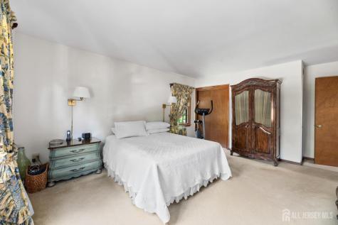 11 Aspen Circle Edison NJ 08820