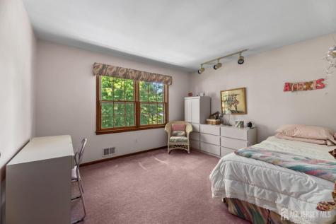 11 Aspen Circle Edison NJ 08820