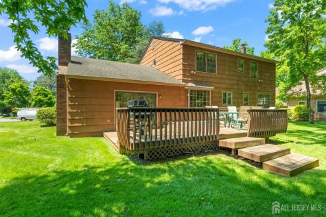 11 Aspen Circle Edison NJ 08820
