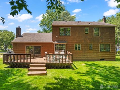 11 Aspen Circle Edison NJ 08820