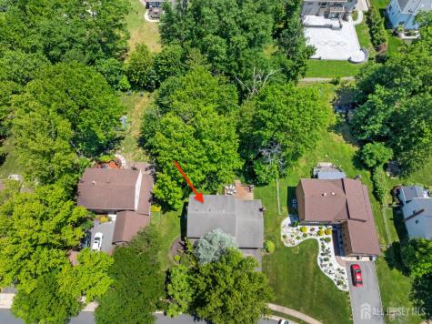 11 Aspen Circle Edison NJ 08820