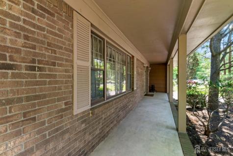 11 Aspen Circle Edison NJ 08820