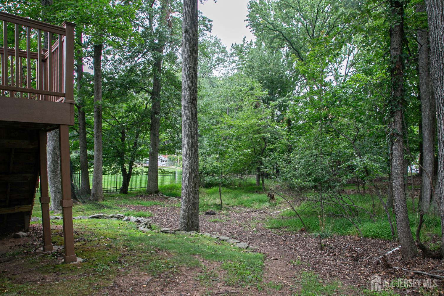 25 Huntington Road Edison NJ 08820