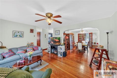 42 Plainfield Avenue Edison NJ 08817