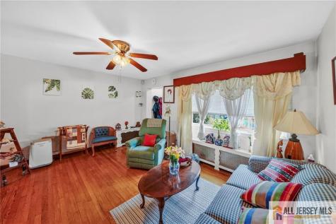 42 Plainfield Avenue Edison NJ 08817