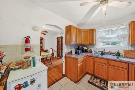 42 Plainfield Avenue Edison NJ 08817
