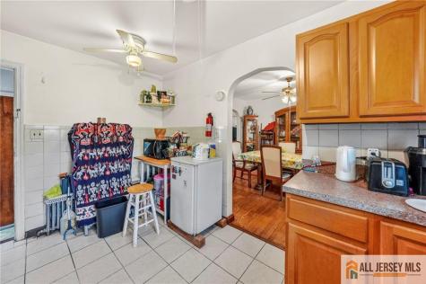 42 Plainfield Avenue Edison NJ 08817