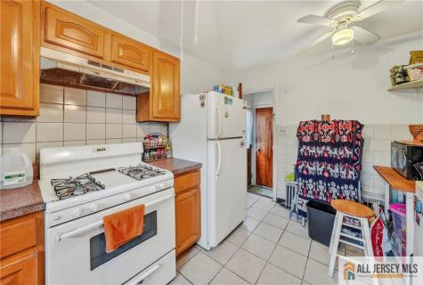 42 Plainfield Avenue Edison NJ 08817