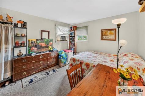 42 Plainfield Avenue Edison NJ 08817