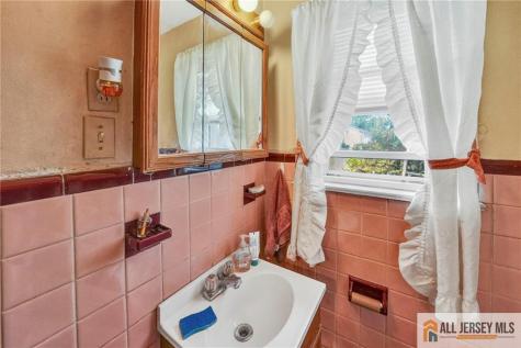 42 Plainfield Avenue Edison NJ 08817